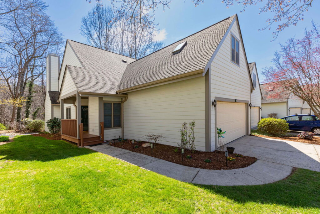 VIDEO: New Listing! Townhouse living in Asheville. 31 Little Cedar Ct. Asheville